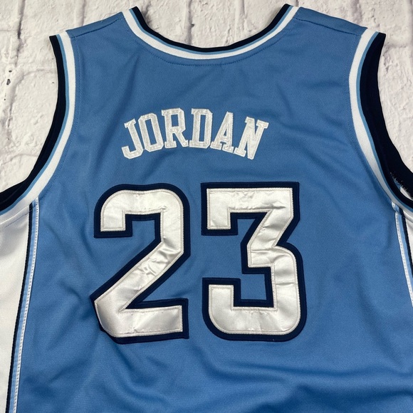 Nike Jordan North Carolina Jersey - Picture 10 of 11